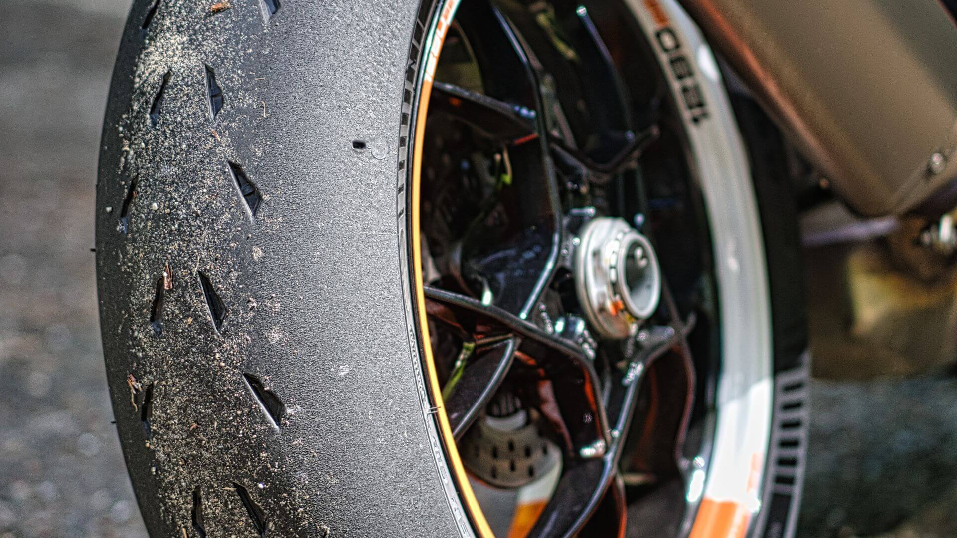 Michelin Power Cup 2 KTM 1290 Super Duke Hinterachse Michelin Power Cup 2 KTM 1290 Super Duke Hinterachse